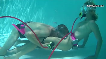 Samantha Cruz Gets Mouth Fucked In The Pool