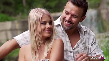 Romantischer Outdoor Sex Von Jungen Paar Im Urlaub Deutsch