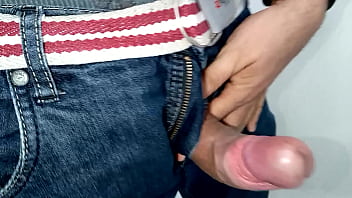 Dando Uma Brincada No Banheiro Do Trabalho