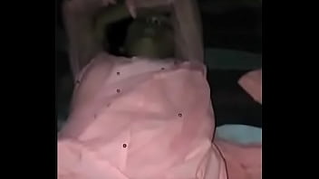 Cholita Abriendo Las Patas Peru