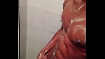 Lavando Mi Verga La Dejo Bien Espumosa