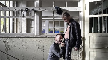 Lederkerl Wird Geblasen