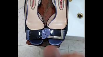 Cumming On Melluso Dark Blue Peep-toe Low Heels. Yum