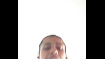 El Novio De Mi Amigo Me Da Unas Mamadas Tan Deliciosas Que Me Deja Temblando Como Bambi.