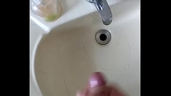 Gozando Forte Depois De Assistir Vários Videos