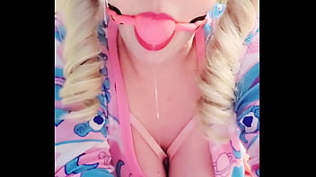 Babygwitter Drools On Her Ball Gag