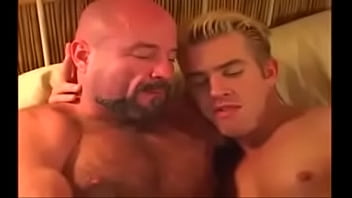 Padre Se Coge A Hijo Después De La Piscina