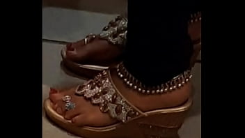 Feet Lovers Part 3. Enjoy Pics Of Indian Women Feet.