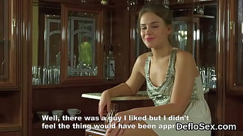 Exciting Teen Fingers Soft Slit Until She Is Coming