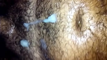 Antes De Bañarme Me Meo Mi Cuerpo Y Me Acabo.