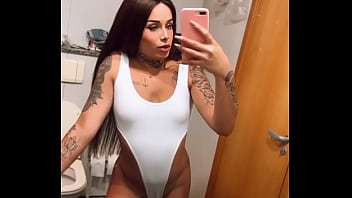 Venha fazer uma vídeo chamada bem safada comigo , solo ou com meu macho , me sigam no insta : xluanapradoo interessados chamar no Whats : ‪ 55_21_98566‑7272‬ a chamada não é de graça e n