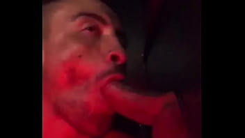 Mamado Una Verga Rica En Cabinas