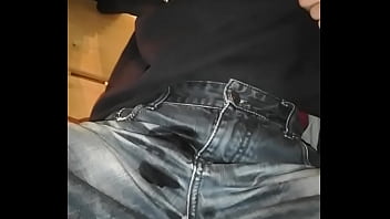Gaste85 - Soloboy, Peeing-in-jeans, Peeing-in-pants, Wetting-jeans, Peeing-in-kitchen - Unknown - 2025 - Amazing - Show - Video 2351665