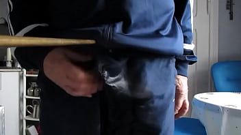 Aufgespießt Mit Liebespfeil - Im Tracksuit Wird Es Nass Und Geil!