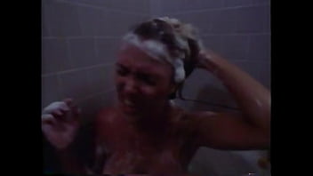 Bits And Pieces: Sexy Nude Bath Girl (darker Version) (hd)