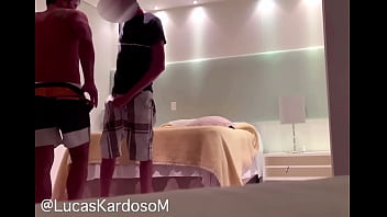 Levando Socada No Rabo