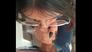 Garganta Profunda, Me Hace Terminar Y Se Los Come Sentada En La Escalera De Su Casa