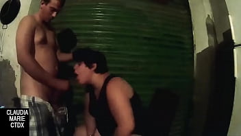 Mamada Dura Detrás De La Persiana Cerrada