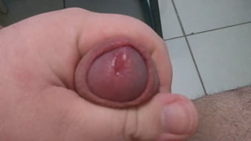 Meu Pau Implorando Por Um Cuzinho Gostoso, Não Aguentei E Gozei