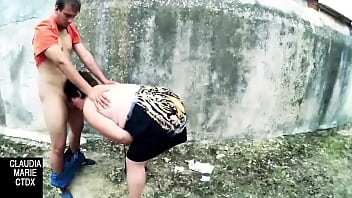 Su Polla Es Más Dura Que El Cemento De La Pared