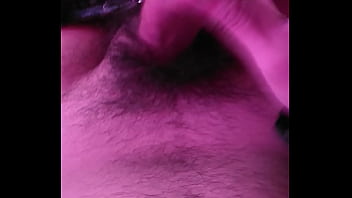 Tommy Valenzuela Jalandose Bien Rico