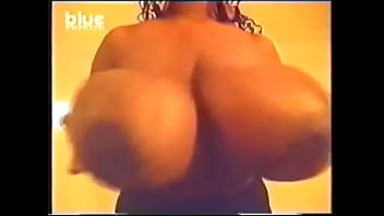 Jenny Chaz Sammy Extended