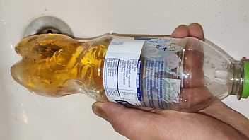 Pulsating Piss In A Bottle! - Pissing To Taste It
