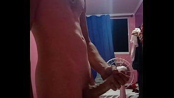 Mostrando A Piroca Depilada