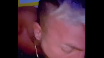 Arthur Mondelo Mamando O Polícia E Tomando O Leite