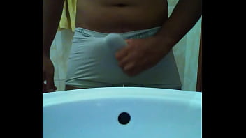 Moreno Excitado Mostrando Seu Cassete