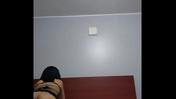 Gritando Mientras Le Taladro El Culo Y Pide Mas