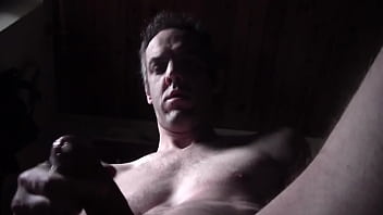 Froci E Puttane Inginocchiatevi E Spalancate La Bocca Che Vi Sborro In Gola!