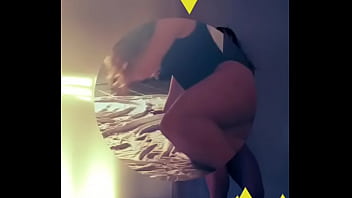 Teen Likes To Show Off In Sexy Photos And Videos