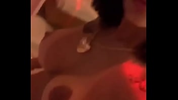 Tatuada Muito Gostosa E Com Muito Tesão Faz Vídeo Muito Gostoso Para Seus Clientes