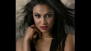 Linda E Muito Gostosa Faz Um Vídeo Muito Sensual Para Seus Seguidores