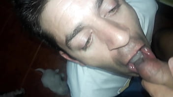 Mi Hermano Me Da Leche