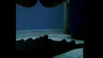 Se Masturva Viendome Por Cam