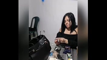 Llego Del Trabajo A Cogerme A La Mujer De Mi Compa..