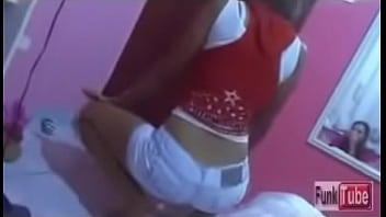 Amiga Dançando Funk 1