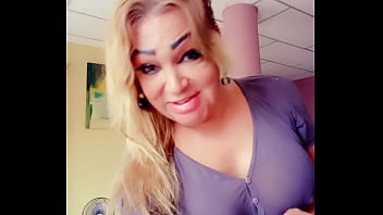 Sola En Casa Chuchaky