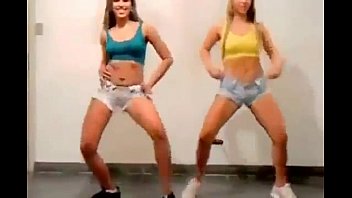 Amigas Dançando Funk 1