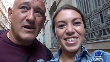 Tiffany Partage La Bite De Son Mari Avec Ania Kinski