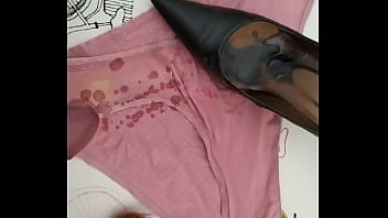 Corrida En Bragas De Mi Mujer 159