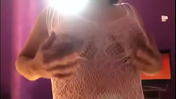 Me Da Una Buena Mamada Con Sus Rica Malla