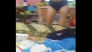 Asiática Enseñando Las Tetas En Web Cam