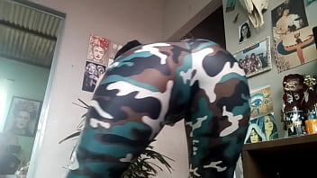 Calça Legging ( Suplex) Marcando A Buceta Iara Daher