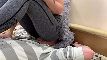 Redhead Mistress Sofi - Amateur Fullweight Facesitting In Yoga Pants And Pov Facesit (preview)