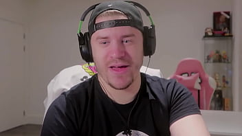 This Innocent Nun Shouldn_t Trust Anyone (the Promised Rosary)