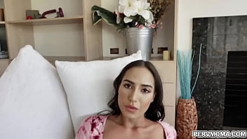 Lucky Stepson Finger His Stepmom Desiree Dulces Milf Muffin