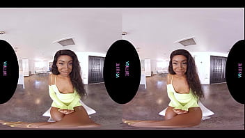 Vrallure Amari Likes To Play Games!